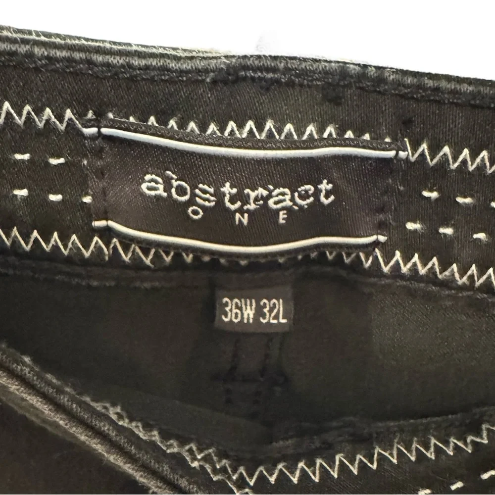 Abstract One- Men's Black Jeans 36Wx32L - Picture 5 of 6